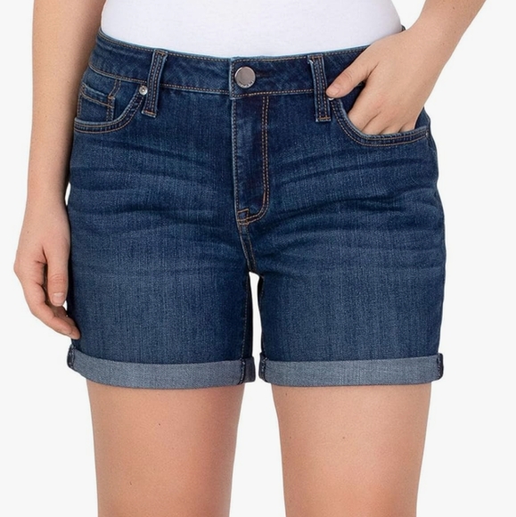 3/$20 Seven7 Blue Jean Shorts Size 6 Forever Blue Cuffed Stretch NEW - Picture 1 of 9